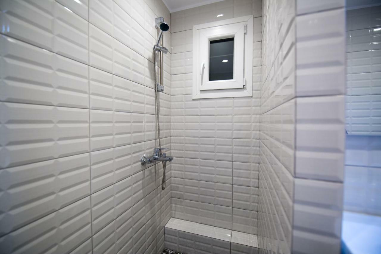 White Lux Apartment For 2 Vipgreece เอเธนส์ ภายนอก รูปภาพ